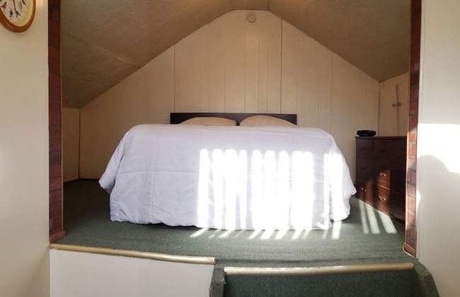 Canora Home Rentals Vacation Cottage - Photo 2