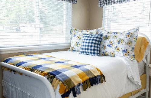 Our Little Yellow House - Foto 9