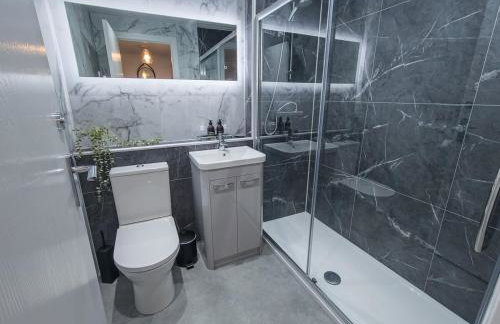 Kilmartin Court Apartments - No3 By The Sea & No2 With A View - free parking - Foto 8