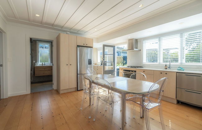 Tahatai Cottage with Spa Pool - Oneroa - Foto 7