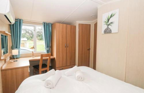 Paws & Paths: A 3-Bedroom Retreat in Fritton - Foto 24