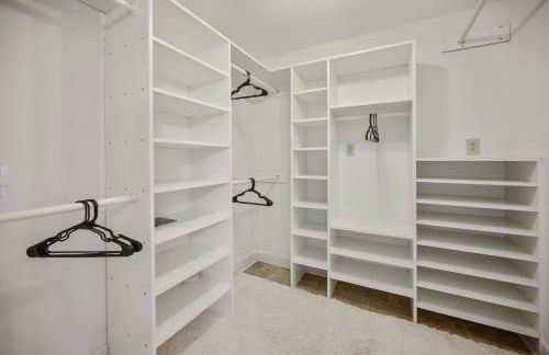 NEW Renovated 4BR Games Big Backyard Deck - Foto 26