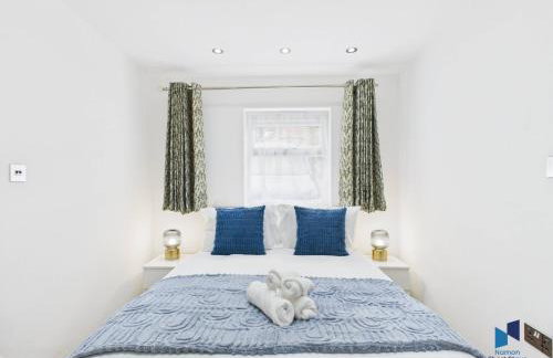 Modern 4BR House, Spacious, Garden, Free Parking - Foto 16