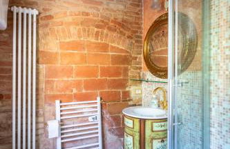 16th Century Townhouse, Large Garden Near Lake, Tuscany and Umbria - Sleeps 18 - Foto 76