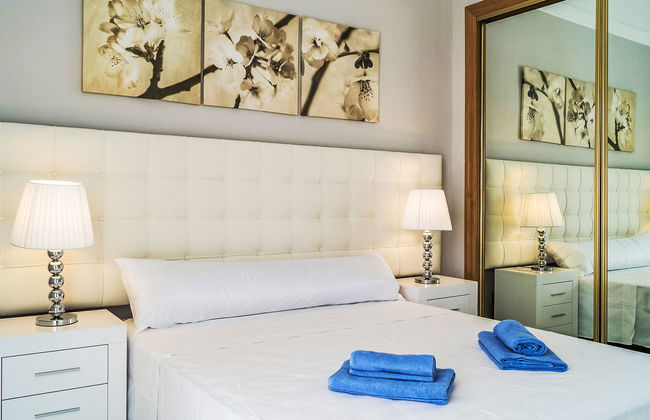 2 bedroom Apartment in Marbella with swimming pool and garden - Photo 12