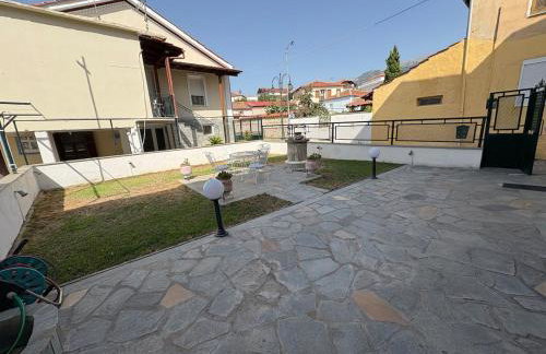 Καπνομάγαζο Λαδιά - Photo 8