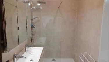 Idéalement placé ,tout a pied ,parking - Foto 2