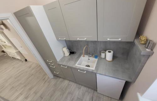 Pokój z aneksem kuchennym - Foto 7