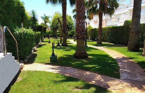 Apartamento con Jardín y Piscina en Guardamar del Segura - Foto 13