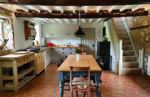 Little Underhill - Photo 38