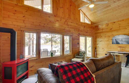 Dock and Fire Pit Lakefront Cabin in Deer River! - Foto 2