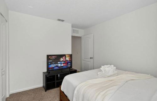 3BR Townhome/Close to Mayo and Beaches! - Photo 22
