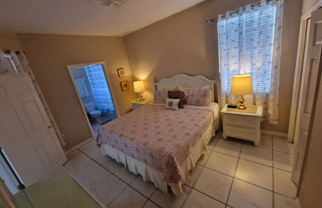 Beautiful 4 Bed Villa in Orlando Sleeping 10 - Foto 18