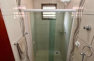 Casa espaçosa em bairro nobre - Foto 17