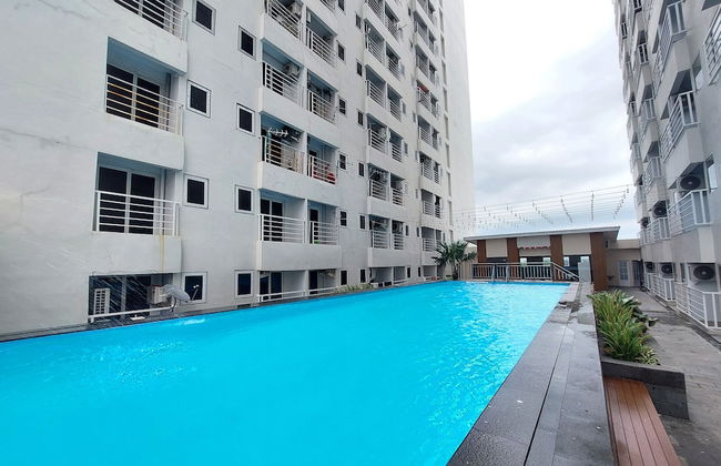 Homey And Warm Studio Apartment At Mansyur Residence - Foto 11