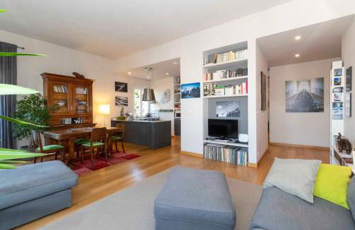 GuestHost - Charming apartment with parking! - Photo 7