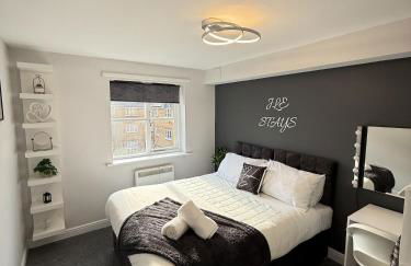 Spacious 2BR Greenwich Apartment , Free Parking, 2 mins to DLR & Shopping - Foto 1