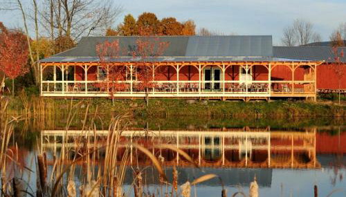 Private 5-Acre Escape - Pool, Lake & Gardens - Foto 2