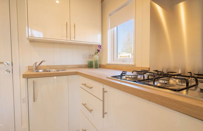 2 bedroom House in IJhorst with swimming pool and terrace - Photo 5