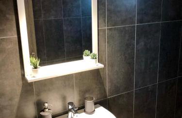 Sunlit Pool House - Foto 33