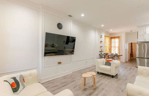 Golden Pearl with all you need within and around - Photo 29