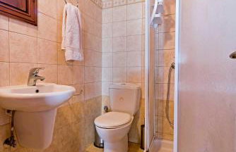 Kosta's House - Photo 18