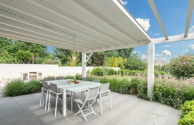 Luxurious Villa in Saint Genies de Fontedit With Heated Pool - Foto 37