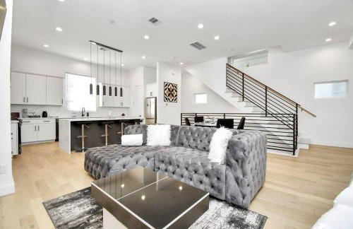 BlissHaven Luxe & Spacious in Downtown Houston with Soaking Tub ,Rooftop and free Parking - Foto 1