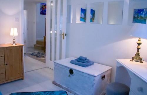 Stunning Seafront House with garden and private parking - Foto 18