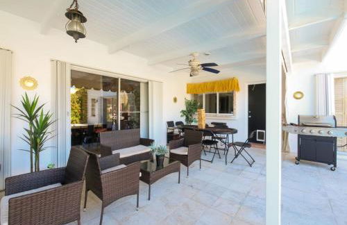 3BD Tropical Luxe Stay with Pool, Gameroom and Grill - Foto 2