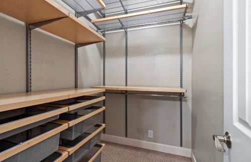 3 BD Townhome w Rooftop Terrace w Free Parking - Foto 33