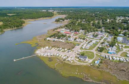 Surf City 2BR Model Home with Pool and Boat Ramp Access - Foto 5