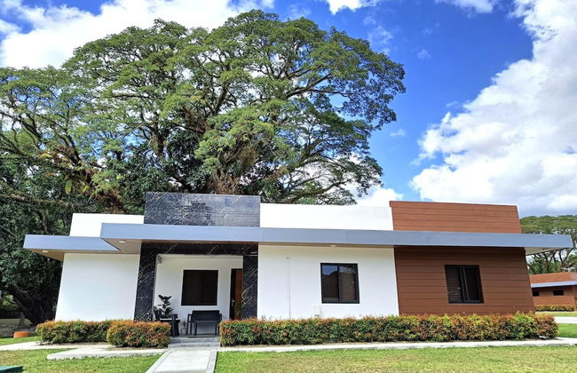 Aurora Villas and Cabin Resort - Photo 52