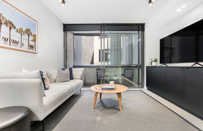 The Surry Apartments by Urban Rest - Photo 9