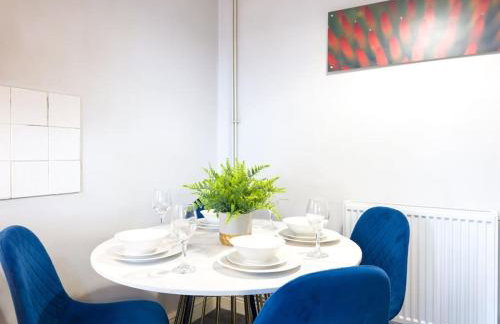 Last-Minute Specials l Modern 2 Double Bed Apartment for 5 Guests l Hofin Stays Short Lets & Serviced Accommodation - Foto 11