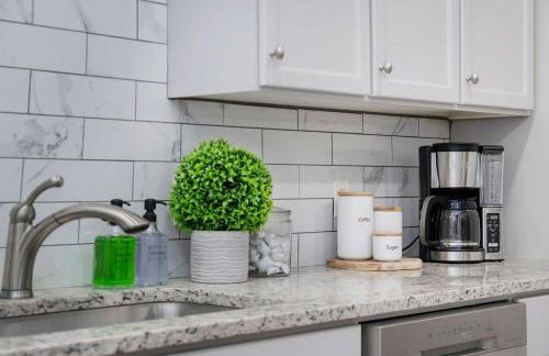 Elegant 3BR Oasis in Dundee Close to Downtown - Foto 21