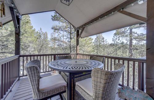 Deck and Scenic Views Munds Park Cabin! - Foto 2