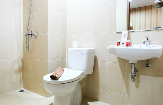 Minimalist Studio The Oasis Apartment near Omni Hospital Cikarang - Photo 11