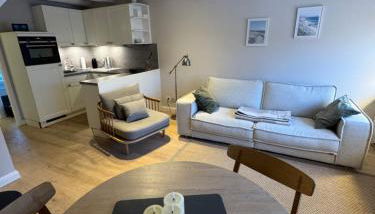 NEU in Keitum - Hochwertige Ferienwohnung unter Reet mit Strandkorb - Foto 3, stove, pet friendly