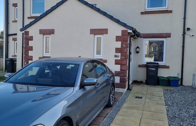 Impeccable Beachfront 2-bed Cottage in St Bees - Photo 19