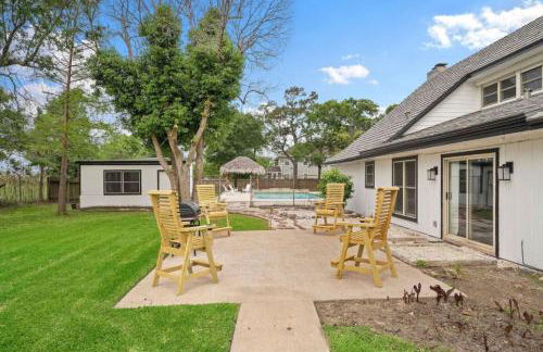 Sprawling estate with private pool and game room and guest house - Foto 39