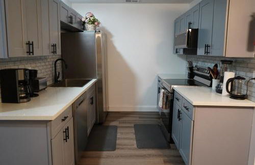 Stylish 4BR Prime Location Close to All! - Foto 29