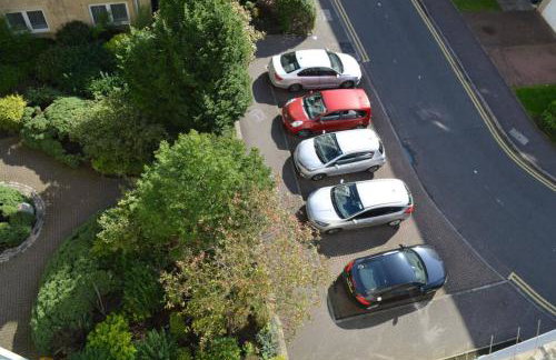 Luxury boutique apartment, free parking & gym - Foto 9