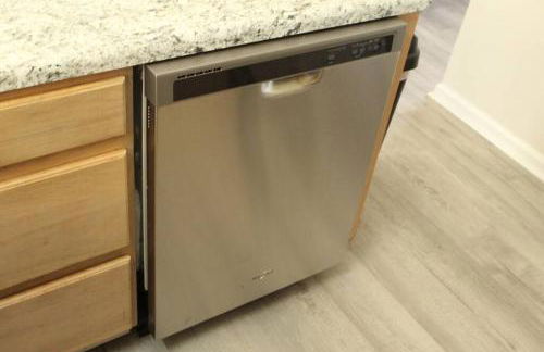 Cheerful 2-Bedroom, 2 bath with private parking - Foto 8