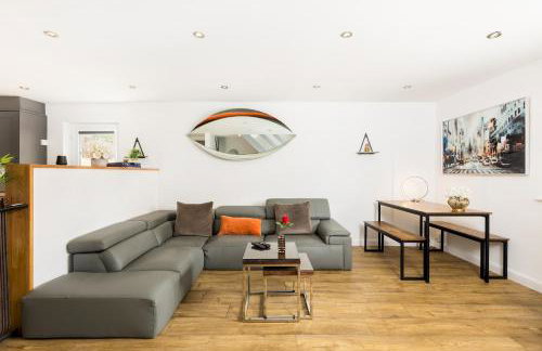 Stylish Modern 2 Bed with Parking - Pass the Keys - Foto 7