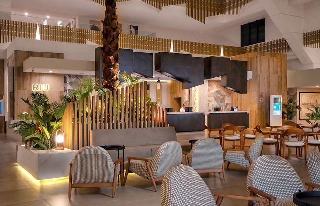 Hotel Riu Caribe - All Inclusive - Photo 2