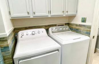 Serene Duplex Lakefront Retreat: sleeps up to 20 - Foto 18