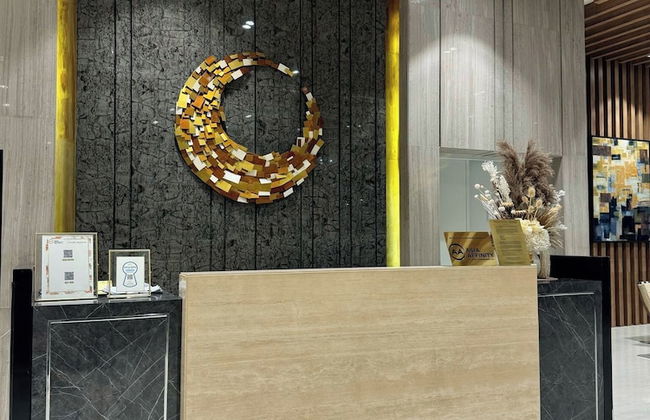 Andi and Frances' Place at BGC - Photo 4