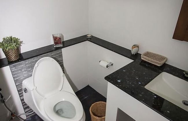 Tharnrarin Villa Suphan Buri - Photo 47