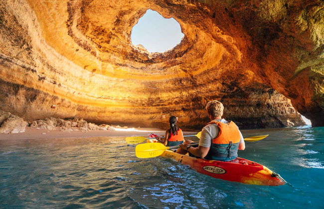 Tour delle grotte delle spiagge di La Marina e Albandeira in kayak - Foto 5